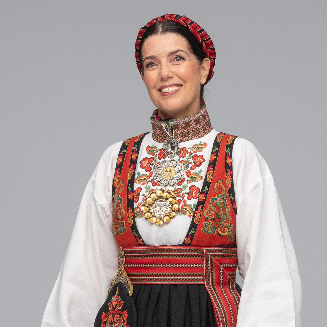 Bilde av Øst-Telemark Raudtrøyebunad